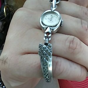 10 karat R.G.P Lady Elgin 23 ladies watch